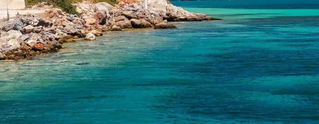 An iconic view of Arkioi