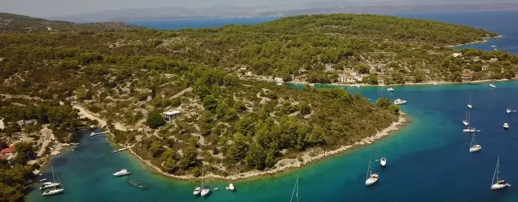 Ein ikonischer Blick auf Lussinpiccolo (Mali Lošinj)